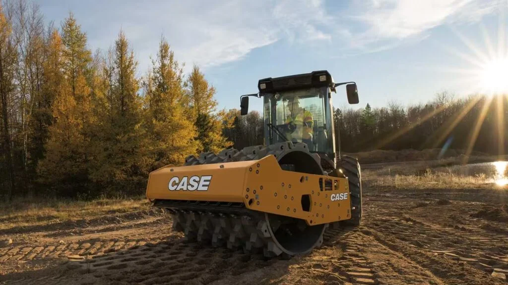 SOIL COMPACTOR SV217E