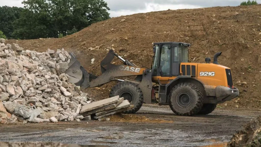 WHEEL LOADER 921G