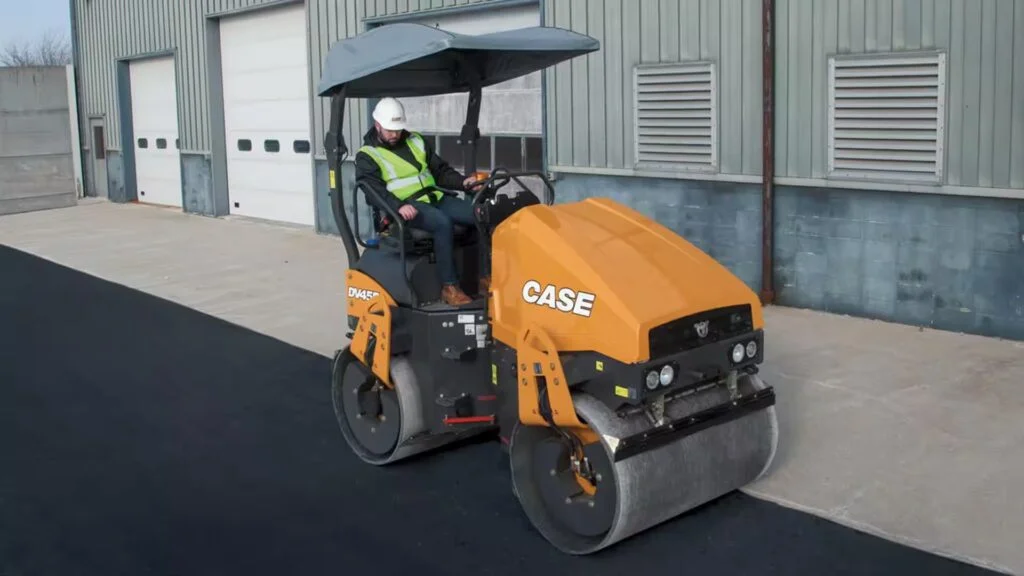 ASPHALT COMPACTOR DV45E
