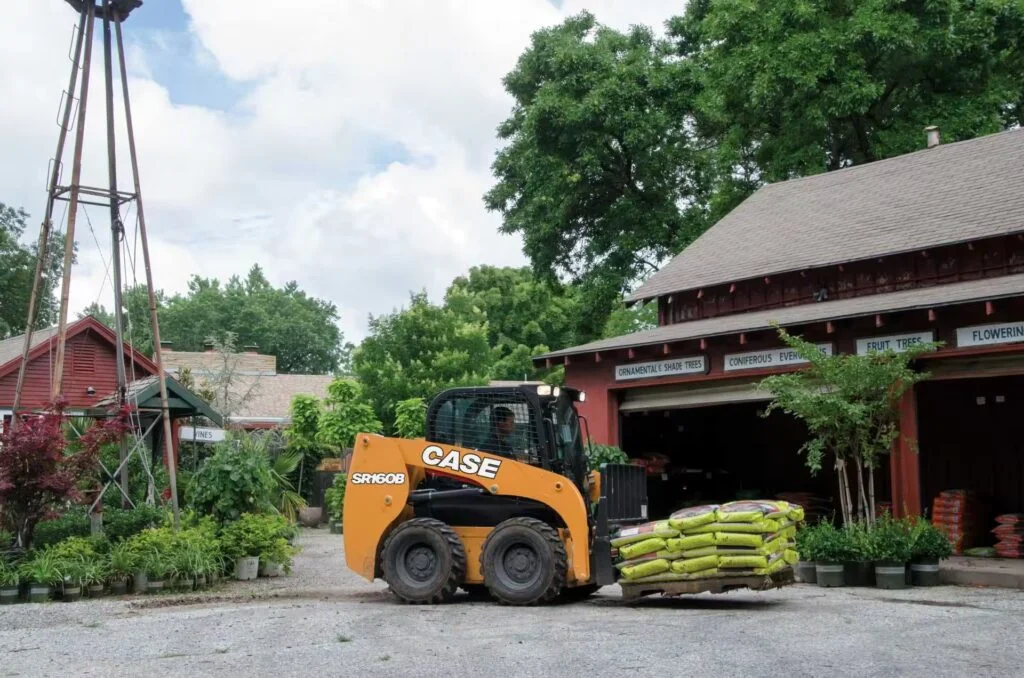 SKID STEER LOADER SR160B