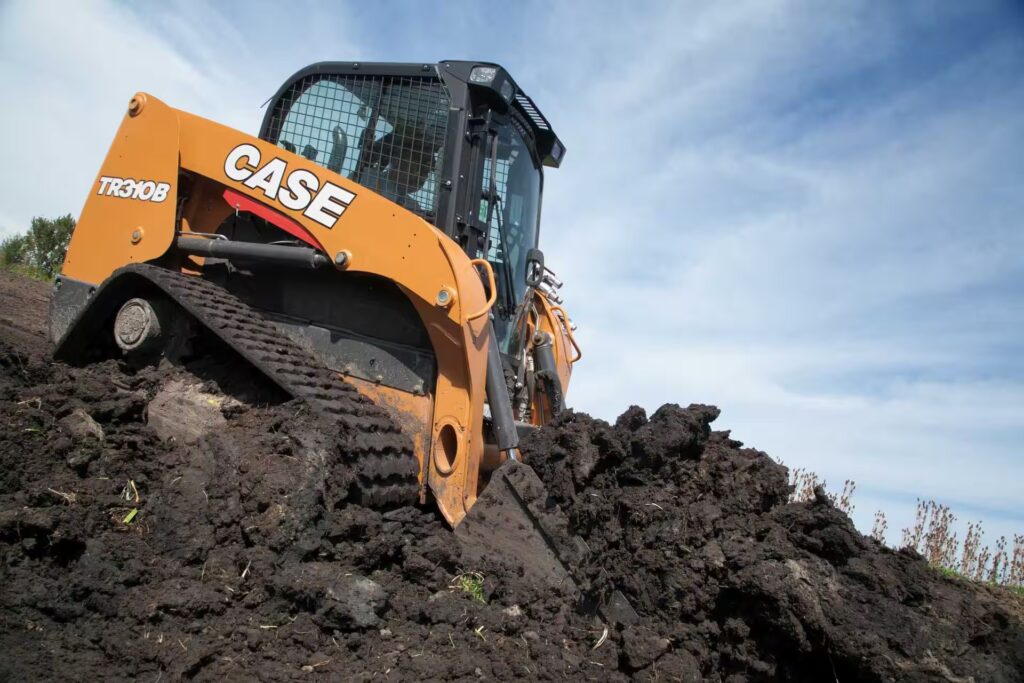 COMPACT TRACK LOADER TR310B