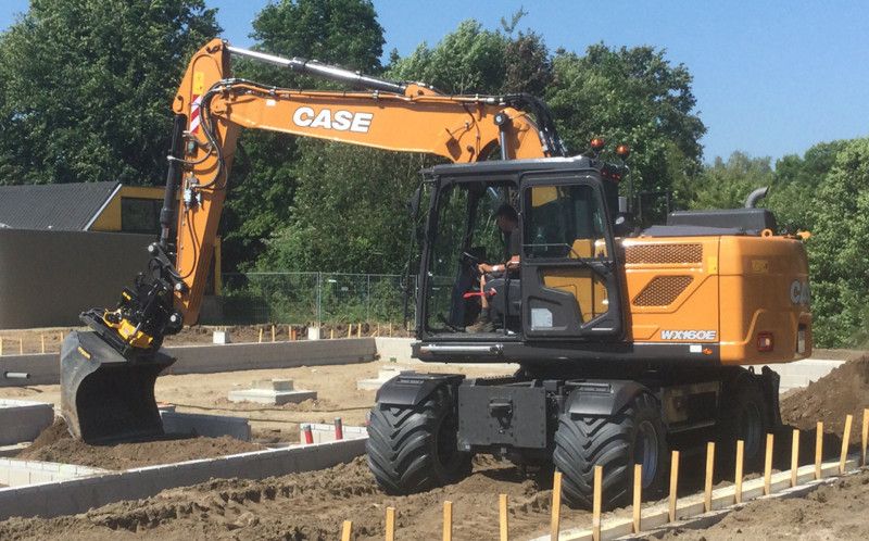 Wheeled excavator WX160E