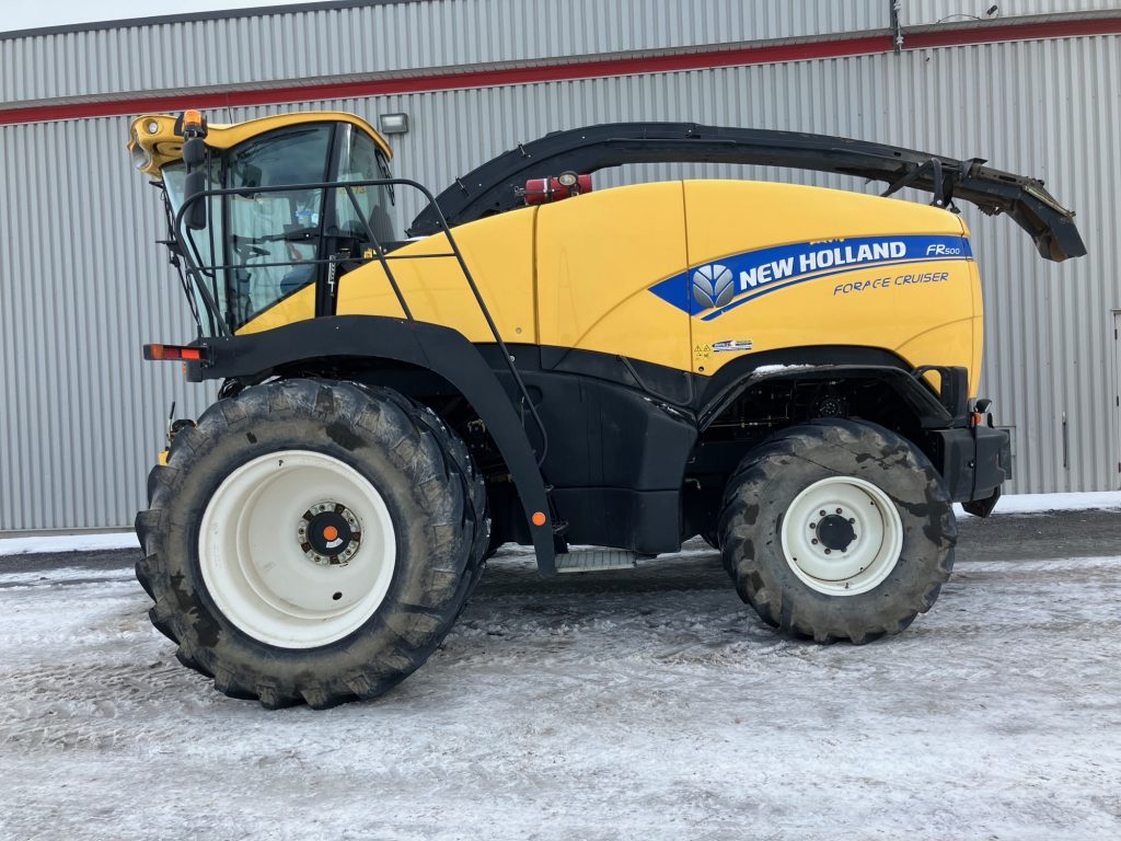 FOURRAGÈRE AUTOMOTRICE NEW HOLLAND FR500 EQ0044118