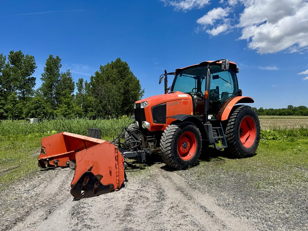 TRACTEUR KUBOTA M110GX EQ0037092
