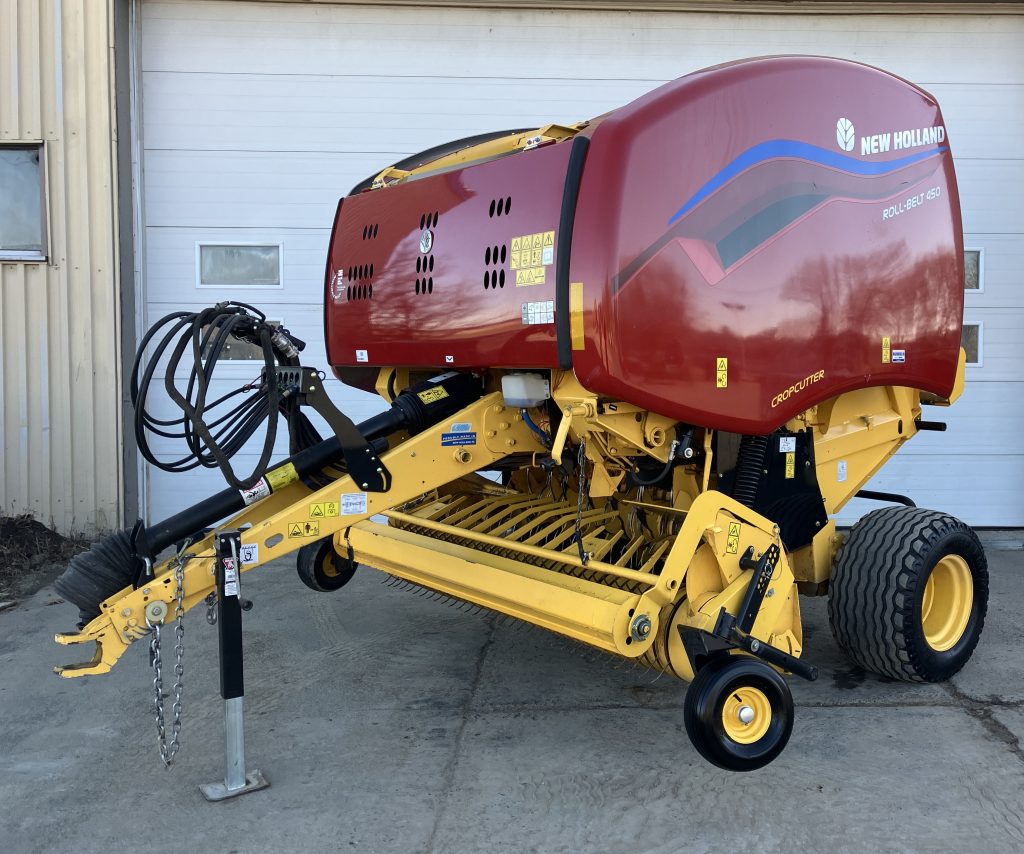 PRESSE À BALLES RONDES NEW HOLLAND RB450 EQ0037198