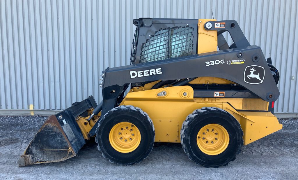 Agriculture SKID STEER JOHN DEERE 330G EQ0041975