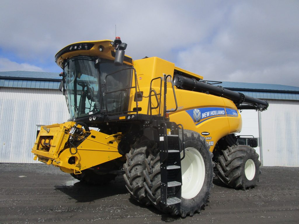 BATTEUSE NEW HOLLAND CR8.90 4X4 EQ0037709