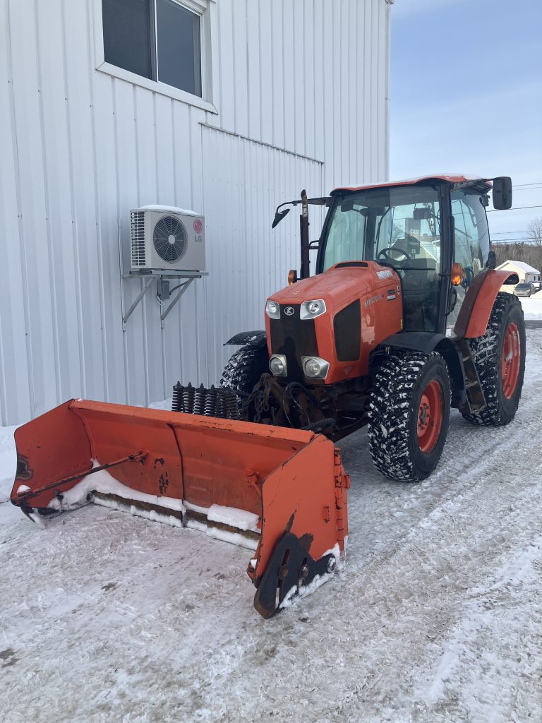 TRACTEUR KUBOTA M110GX EQ0037092