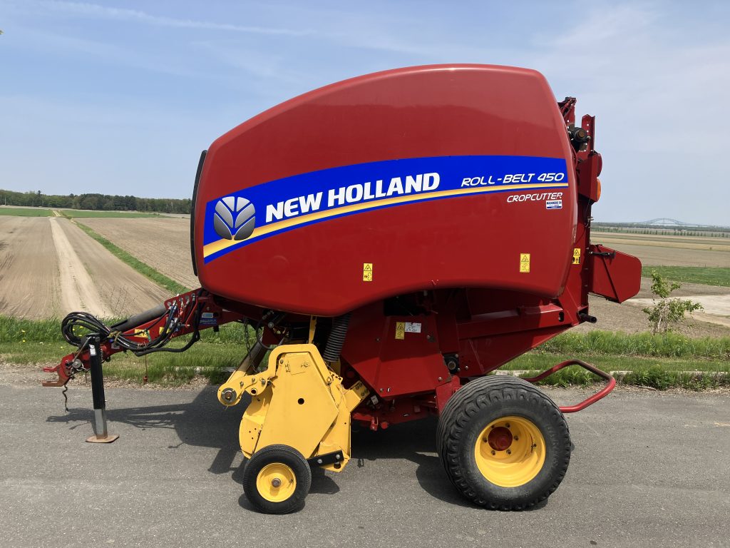 PRESSE NEW HOLLAND RB450 EQ0029802