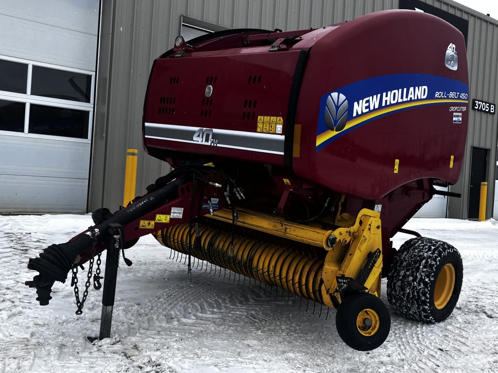 PRESSE À BALLES RONDES NEW HOLLAND RB450 EQ0044658