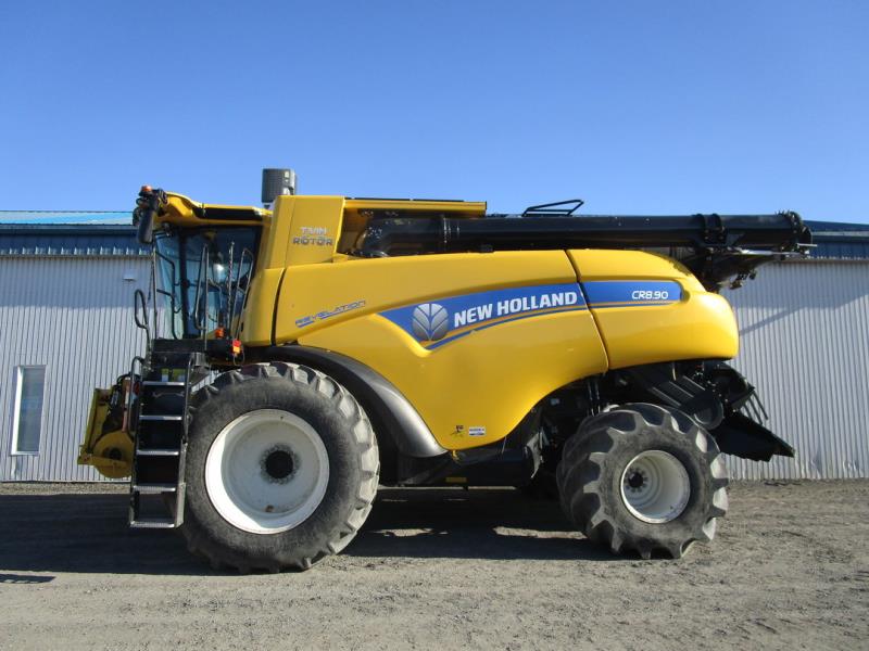 BATTEUSE NEW HOLLAND CR8.90 4X4 EQ0024471