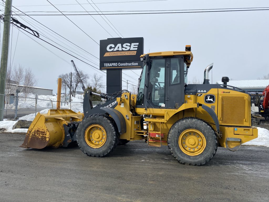 Construction 2021 JOHN DEERE 444P EQ0044811