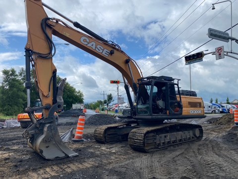 Construction 2023 CASE CX300E EQ0047416 SHERBROOKE