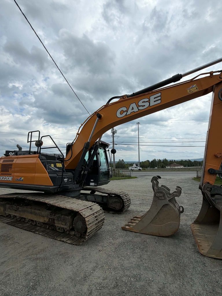 Construction 2023 CASE CX220E EQ0048921 SHERBROOKE