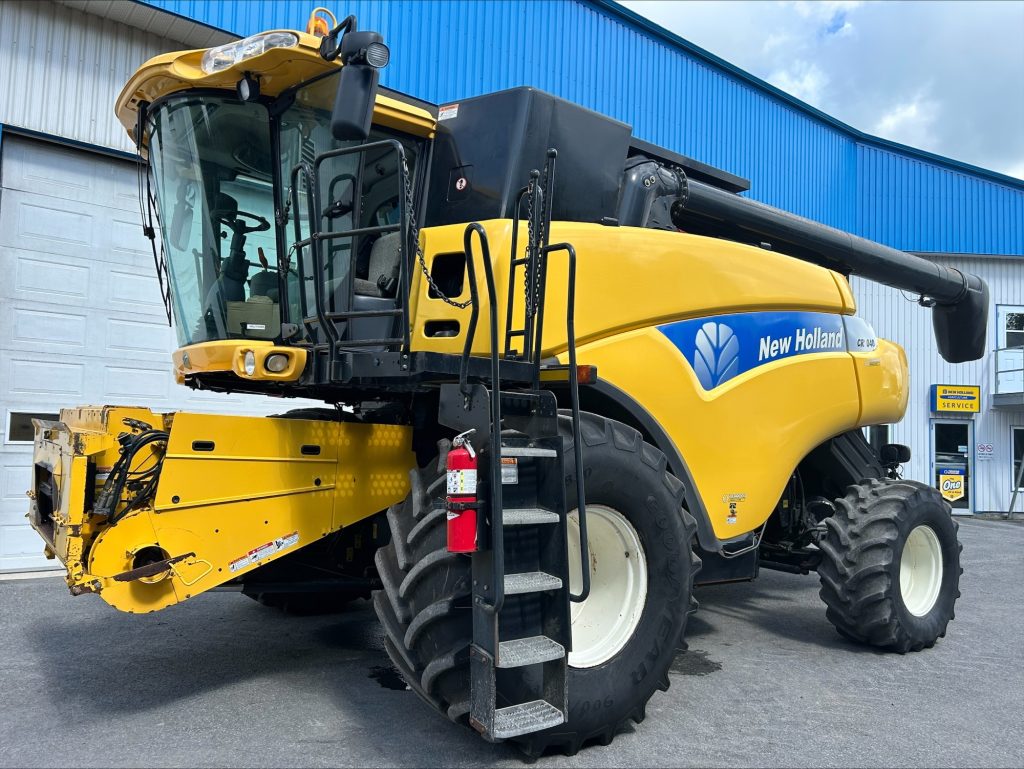 Agriculture BATTEUSE NEW HOLLAND CR9040 & 740CF-30-EQ0048184
